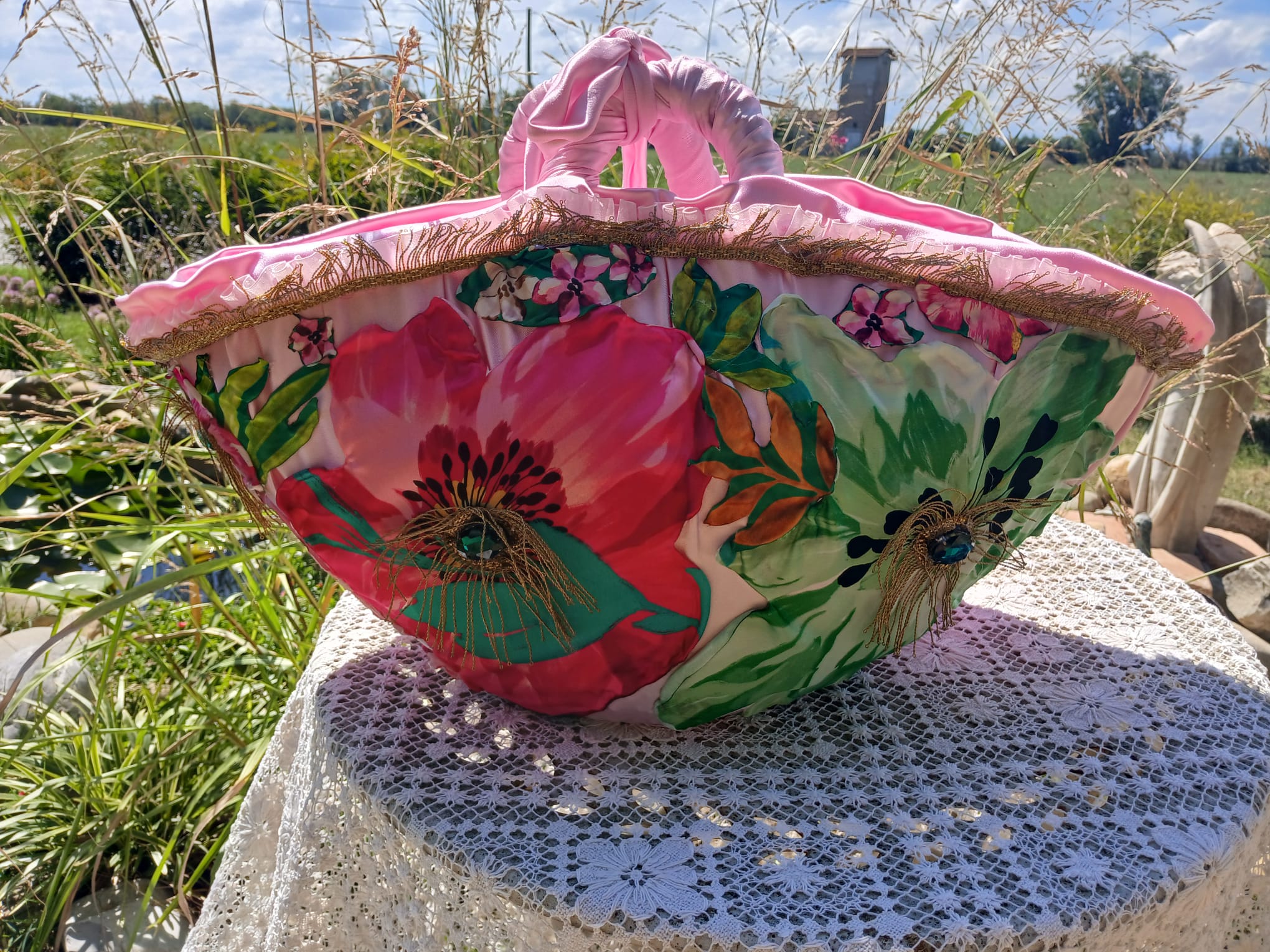 Romantic bag with floral pattern